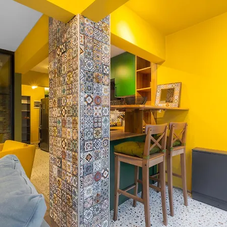 Apartment Flat W Jacuzzi And Backyard 6 Min To Kadikoy Coast *